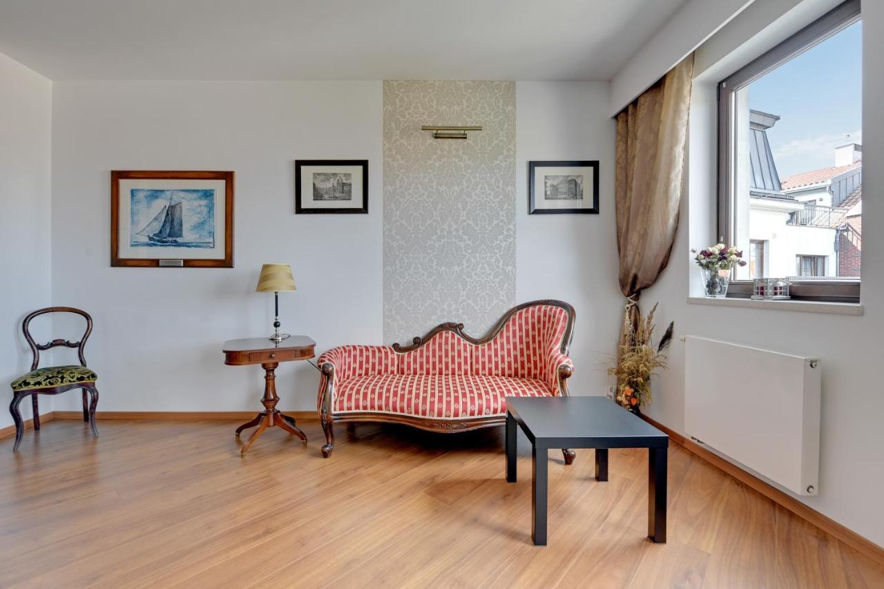 Szafarnia Deluxe Apartinfo * Gdańsk